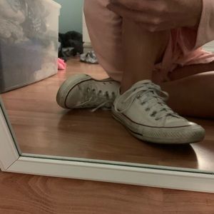 Low top white converse